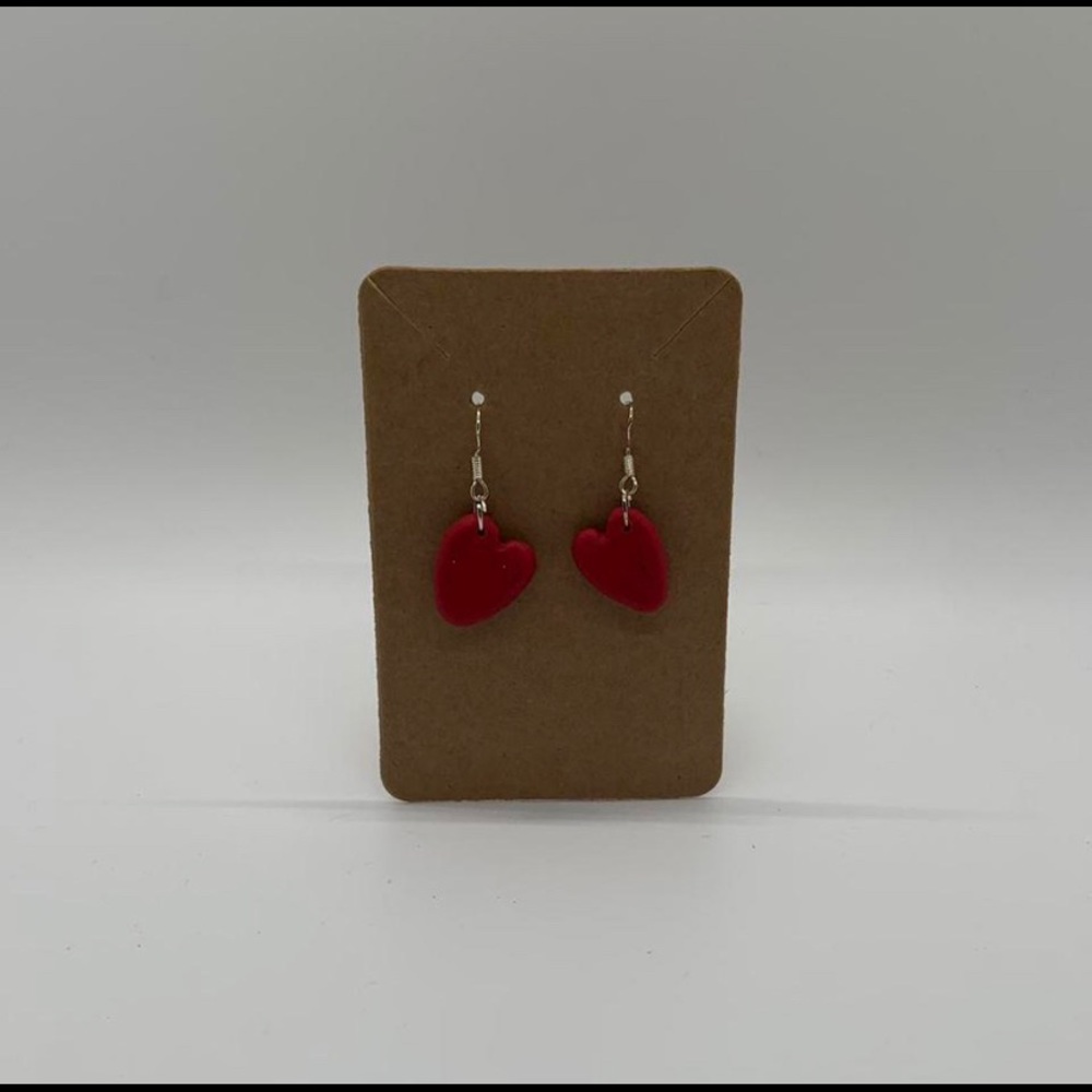 Super cute red heart earrings!